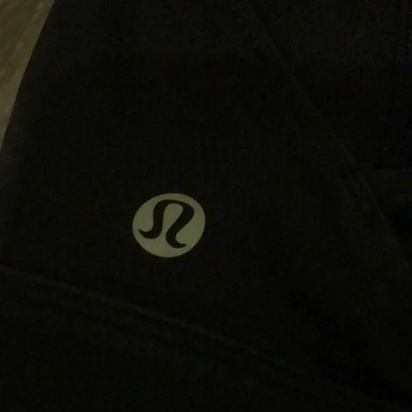 Lululemon black free to be serene bra size 8 - Picture 3 of 4